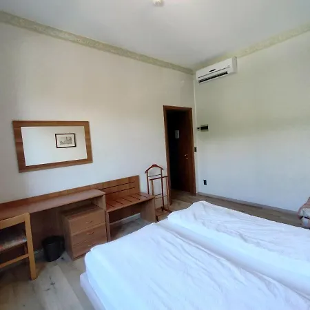 S.maria Otel Brenzone sul Garda